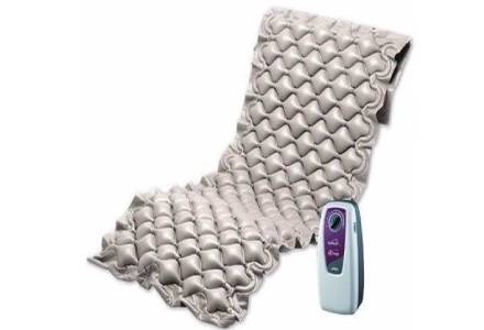 Artículos antiescaras y ortopedia geriátrica en Valdemoro Calzado antiescaras Cojines antiescaras (diferentes niveles de riesgo) Colchones antiescaras (diferentes tipos y modelos) Lociones, apósitos y otras protecciones para la piel Tratamientos úlceras Artículos antiescaras y ortopedia geriátrica en Valdemoro Calzado antiescaras Cojines antiescaras (diferentes niveles de riesgo) Colchones antiescaras (diferentes tipos y modelos) Lociones, apósitos y otras protecciones para la piel Tratamientos úlceras